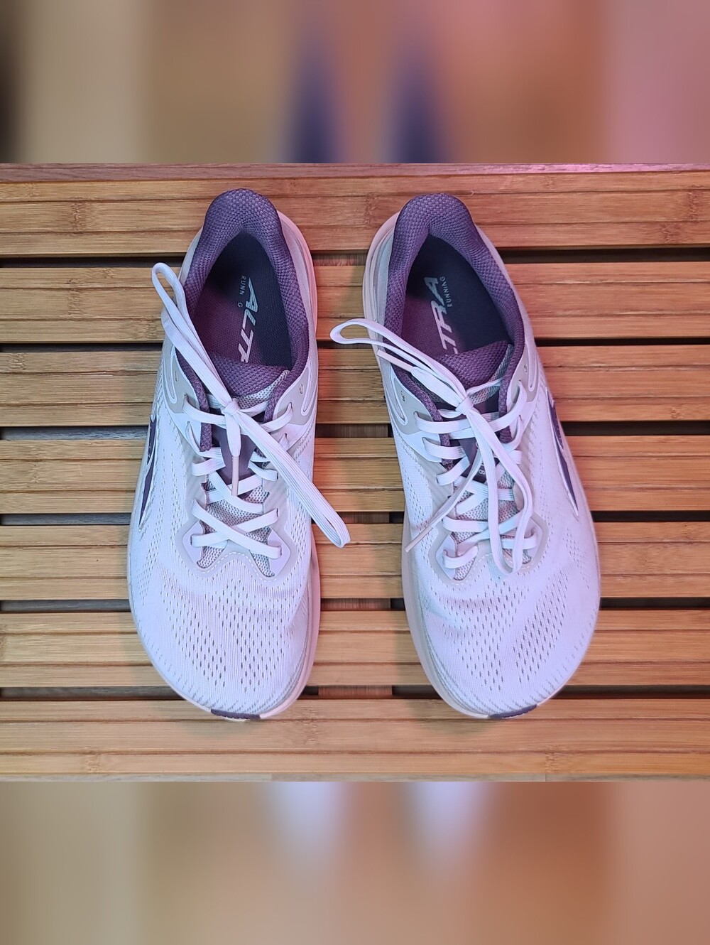 ALTRA TORIN 8 | SIZE 9.5 | TAN/PURPLE